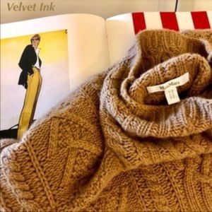 MaxMara Fungo, Classic Cable Knit Sweater